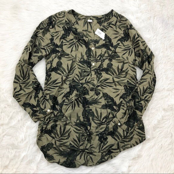 Old Navy Tops - Old Navy Green Leaf Pullover Blouse